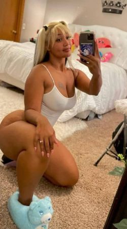 Discover Intimacy and Passion with Momoka Velvet Today