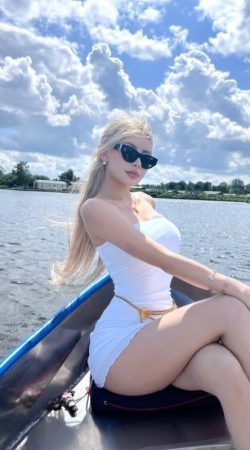 Experience Unforgettable Moments with Rui Fox by Your Side